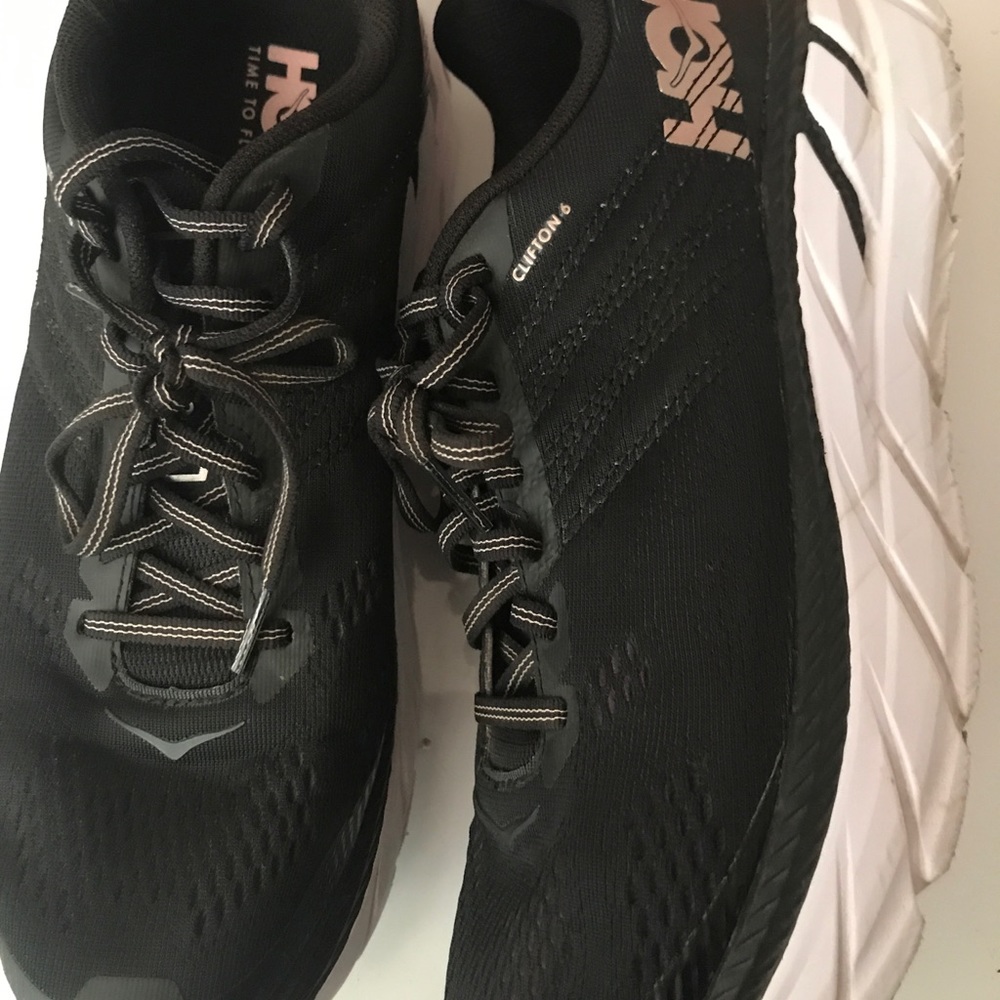Hoka Clifton 6